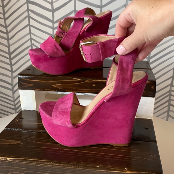 Aldo - Pink Wedge Sandals - Picture 2 of 5